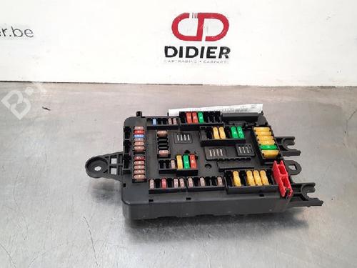 Boîte à Fusibles BMW 5 (F10) 520 d xDrive (190 hp) 10889802