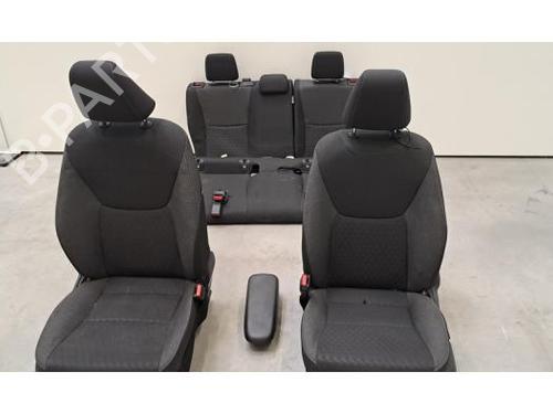 Set sedili Set sedili TOYOTA YARIS (_P21_, _PA1_, _PH1_) 1.5 Hybrid (MXPH10, MXPH11) (116 hp) 34408197 34408197