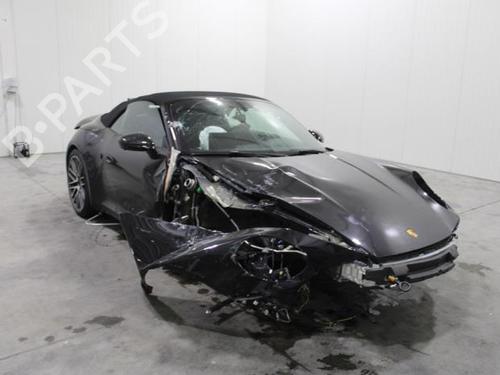 Rear center light PORSCHE 911 Convertible (992) 3.0 Carrera 4 (992610) | BP29577041I39 