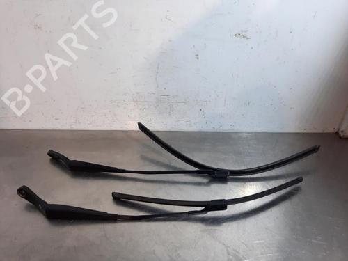 Used Front windshield wiper arm OPEL ASTRA K Sports Tourer (B16) 1.6 CDTi (35) (110 hp) 23586523