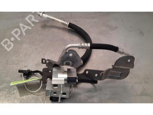 Used AC pipe PEUGEOT 308 III (FB_, FH_, FP_, F3_, FM_) e-308 (FMZKWZ) (156 hp) 24832073