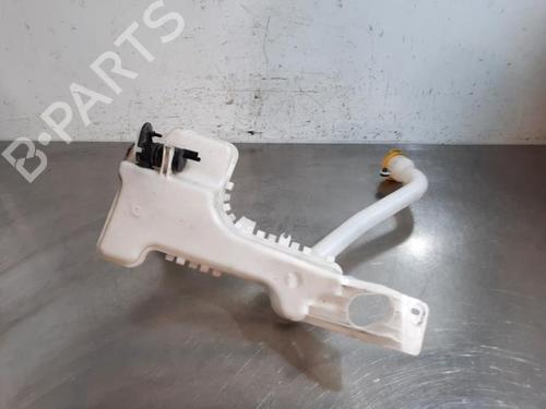 Used Windscreen washer tank RENAULT CLIO V (B7_) 1.0 TCe 90 (B7MT) (91 hp) 23616176