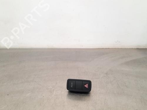 Used Warning switch AUDI A1 Sportback (8XA, 8XF) 1.4 TDI (90 hp) 16264928