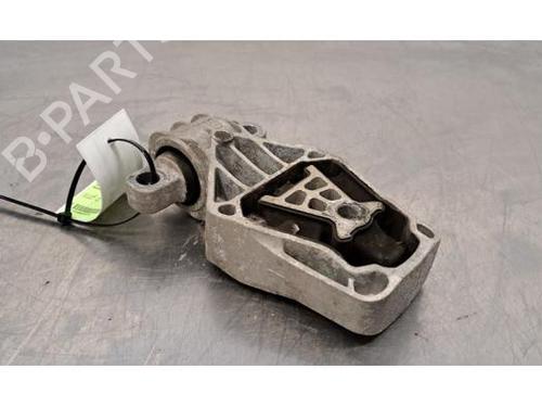 Used Gearbox mount MERCEDES-BENZ CLA Shooting Brake (X117) CLA 220 CDI / d (117.903) (177 hp) 23639527