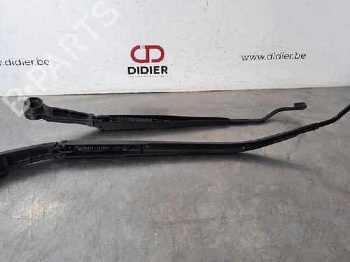 Used Front windshield wiper arm HYUNDAI i20 II (GB, IB) 1.2 (84 hp) 15016202