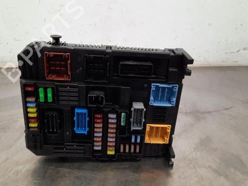 Used Fuse box PEUGEOT 5008 II (MC_, MJ_, MR_, M4_) 1.5 BlueHDi 130 (MCYHZJ, MCYHZR, MCYHZX) (131 hp) 23622417