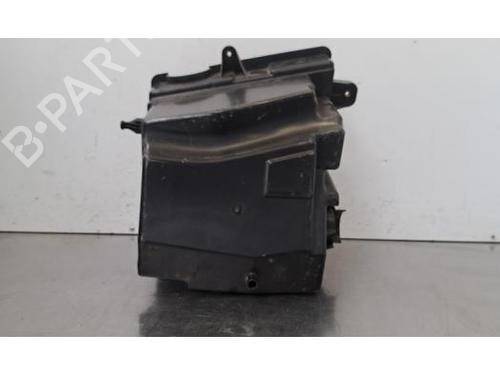 Fuse box RENAULT MASTER III Van (FV) 2.3 dCi 150 FWD (FV0F, FV03, FV09) | BP37674670E1 - Image 8