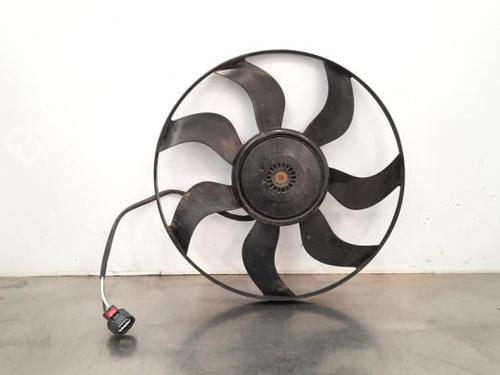 Used Radiator fan MERCEDES-BENZ GLA-CLASS (X156) GLA 180 (156.942) (122 hp) 21673449