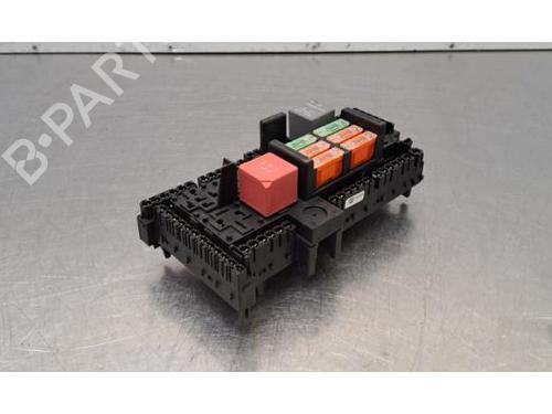 Used Fuse box Fuse box MERCEDES-BENZ GLC Coupe (C253) 300 de 4-matic (253.311) (306 hp) 36772864 36772864