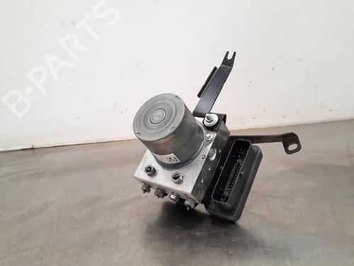 Used ABS pump MERCEDES-BENZ GLA (H247) GLA 180 d (247.710) (116 hp) 15037764