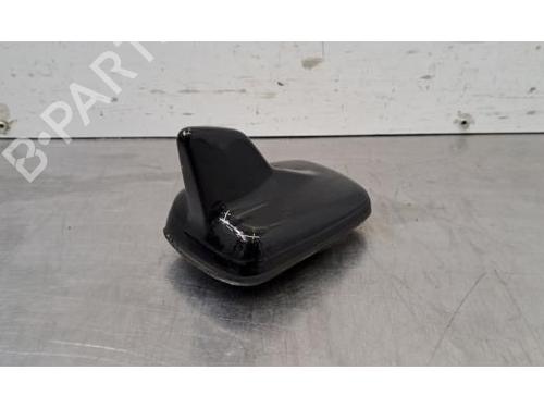 antennabase-audi-q3-f3b-2018-35746801 main image