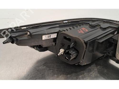 Right taillight PEUGEOT 308 III (FB_, FH_, FP_, F3_, FM_) PureTech 130 (FPHNSL, FPHNST) | BP26968118C35 