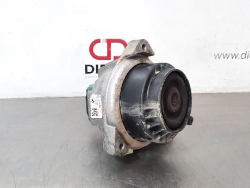 Used Engine mount BMW 5 (F10) 535 d xDrive (313 hp) 10884308