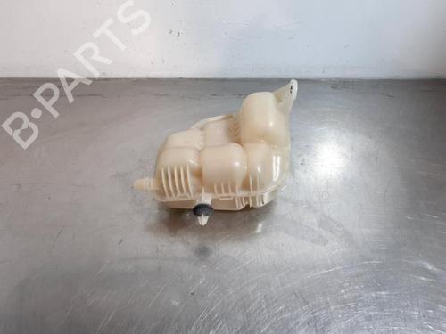 expansion-tank-bmw-1-f40-2019-32847339 main image