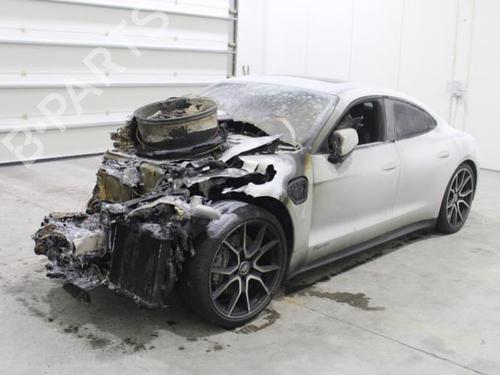 Brugte PORSCHE TAYCAN (Y1A) Turbo (Y1AFC1) (680 hp) 2329580