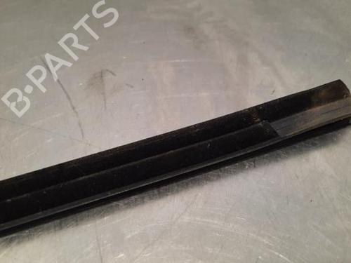 Used Door moulding trim Door moulding trim TESLA MODEL Y (5YJY) EV Performance All-wheel Drive (534 hp) 34198251 34198251