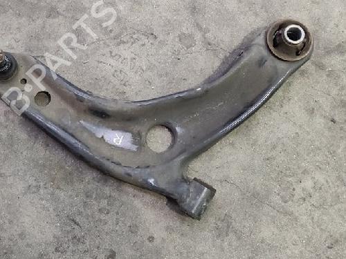 Used Right front suspension arm TOYOTA YARIS (_P13_) 1.5 (NSP131_) (112 hp) 10871026