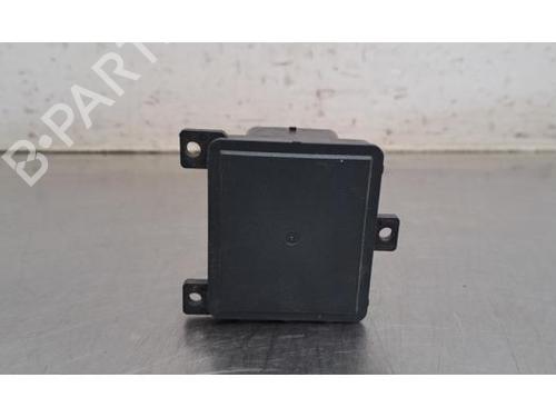 Used Electronic module Electronic module PEUGEOT 308 III (FB_, FH_, FP_, F3_, FM_) BlueHDi 130 (FBYHZL, FBYHZT) (131 hp) 35746635 35746635