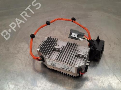 Inverter/Konverter VOLVO XC60 II (246) B4 Mild-Hybrid AWD (197 hp) 23639895