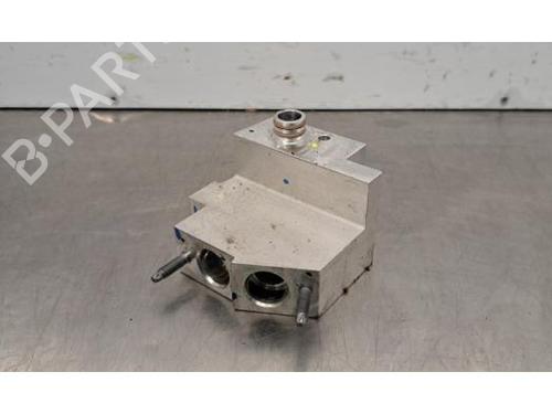 Used AC pipe PEUGEOT 308 III (FB_, FH_, FP_, F3_, FM_) e-308 (FMZKWZ) (156 hp) 30501300