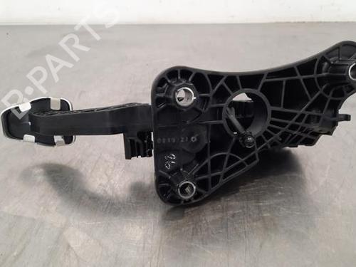 Clutch pedal RENAULT CLIO V (B7_) 1.0 TCe 90 (B7MT) | BP23580754I13 
