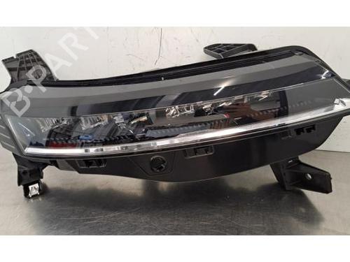 Used Right headlight Right headlight RENAULT MEGANE E-TECH SUV EV60 (BNJ1) (218 hp) 40284776 40284776