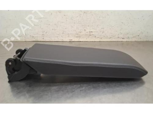 Used Armrest / Center console Armrest / Center console RENAULT MEGANE E-TECH SUV EV60 (BNJ1) (218 hp) 40614532 40614532