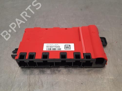 Used Fuse box BMW 1 (F20) 118 i (136 hp) 15037422