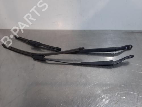 Used Front windshield wiper arm RENAULT MEGANE III Grandtour (KZ0/1) 1.9 dCi (KZ0J, KZ0N, KZ1S) (131 hp) 15033023