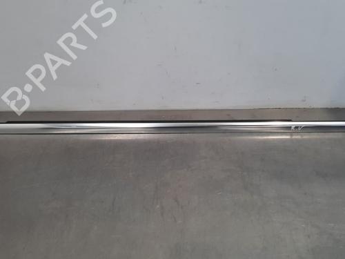 Used Door moulding trim MERCEDES-BENZ GLE (V167) GLE 450 EQ Boost 4-matic (167.159) (367 hp) 17112684