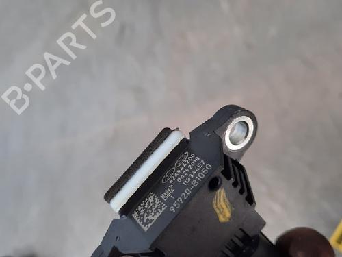 Used Electronic module KIA SORENTO III (UM) 2.2 CRDi 4WD (200 hp) 10881339