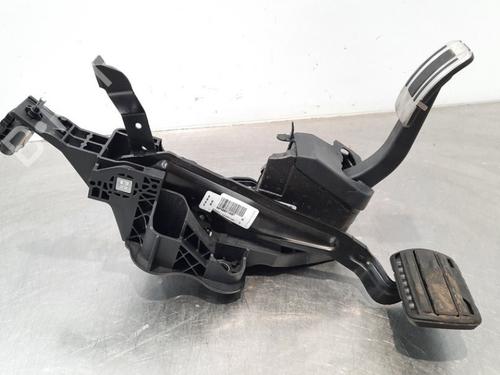 Pedal PEUGEOT 3008 II SUV (MC_, MR_, MJ_, M4_) 1.6 PureTech 180 (M45GFR, M45GFU) | BP15789241I4 