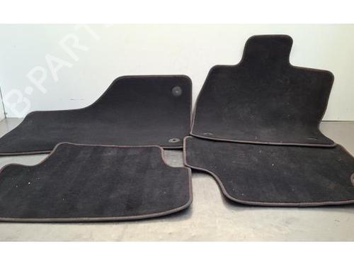 altro-vw-golf-viii-cd1-da1-2019-36757814 main image