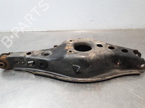 Used Left rear suspension arm TOYOTA AURIS (_E18_) 1.3 (NRE180_, NRE180R) (99 hp) 15035652