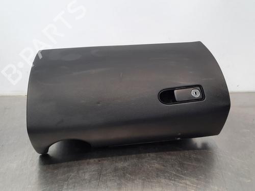 Used Glove box MERCEDES-BENZ C-CLASS (W205) C 180 BlueTEC / d (205.036) (116 hp) 11108796