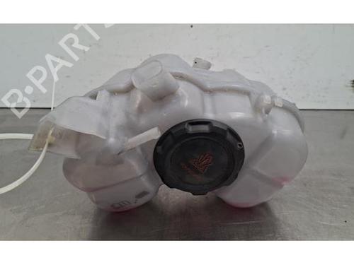 expansion-tank-audi-q4-e-tron-suv-f4b-2020-35777848 main image