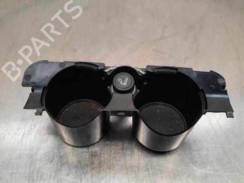 Portabicchieri/Oggetti MASERATI LEVANTE SUV (M161) 3.0 S Q4 (430 hp) 23624243