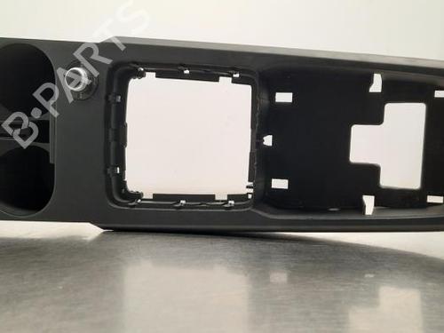 Cup/Object holder AUDI Q2 (GAB, GAG) 1.6 TDI 81B8642616PS