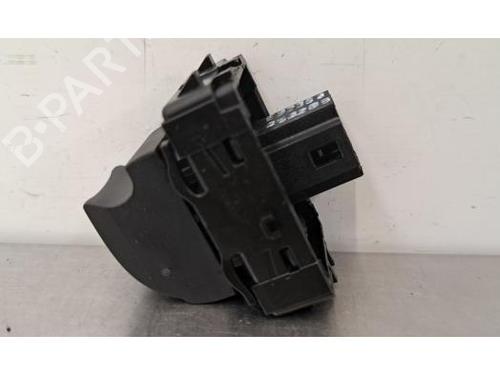 Switch RENAULT MEGANE IV Hatchback (B9A/M/N_) 1.6 E-TECH 160 (B9NH) | BP29871802I30