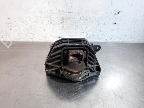 Used Engine mount PEUGEOT 2008 II (UD_, US_, UY_, UJ_, UR_, UC_) 1.5 BlueHDI 110 (UDYHSK) (110 hp) 23631123