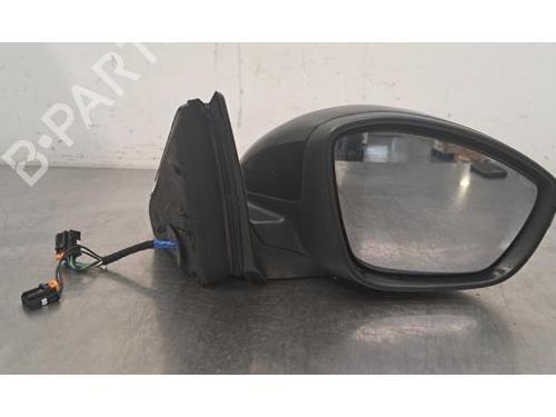 Used Right mirror OPEL CORSA F (P2JO) 1.2 (68) (75 hp) 23608144