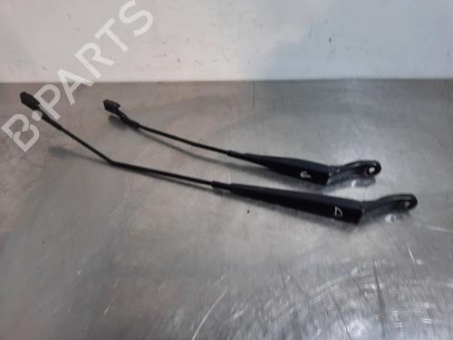 Front windshield wiper arm PEUGEOT 208 I (CA_, CC_) 1.2 VTI 82 | BP15233579C143 