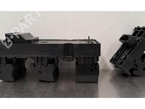 Switch TOYOTA C-HR (_X1_) 1.8 Hybrid (ZYX10_, ZYX11_, ZYX10R, ZYX11R) | BP30605140I30