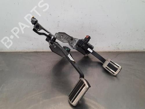 Pedal PEUGEOT 3008 II SUV (MC_, MR_, MJ_, M4_) 1.2 THP/ PureTech 130 (MRHNSM, MRHNSU, MRHNSJ, MRHNYW,... | BP23601028I4 