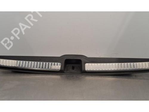 Used Step MERCEDES-BENZ C-CLASS (W205) C 200 d (205.007) (136 hp) 32376598