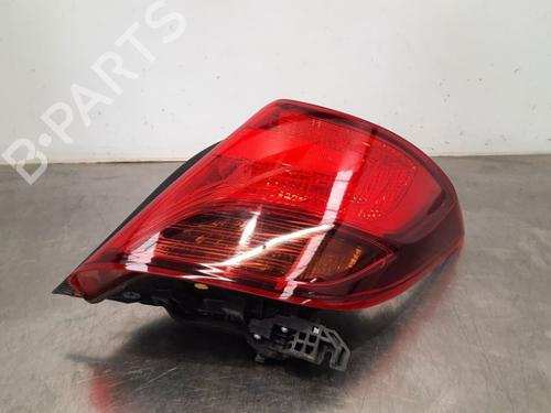 Used Right taillight TOYOTA YARIS (_P13_) 1.3 (NSP130_, NSP130) (99 hp) 17112737