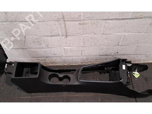 Armrest / Center console HYUNDAI GETZ (TB) 1.6 | BP30163742I20