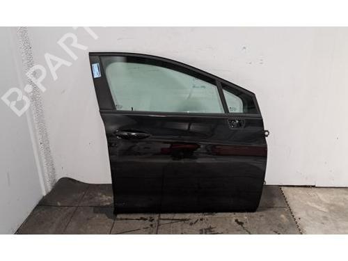 Used Right front door Right front door 32150432 32150432