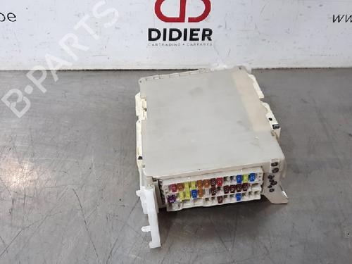 Used Fuse box TOYOTA YARIS (_P13_) 1.5 (NSP131_) (112 hp) 10874351