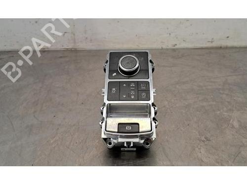 Used Electronic module LAND ROVER RANGE ROVER SPORT II (L494) 3.0 SDV6 4x4 (306 hp) 24479502